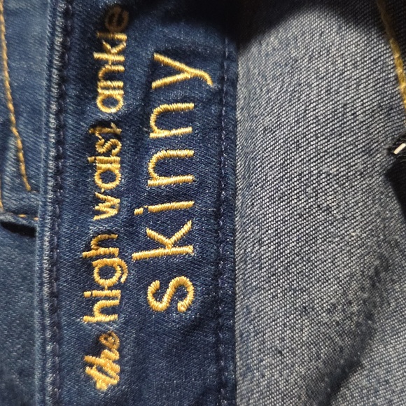 7 For All Mankind High Waist Ankle Skinny Jeans - Picture 5 of 7
